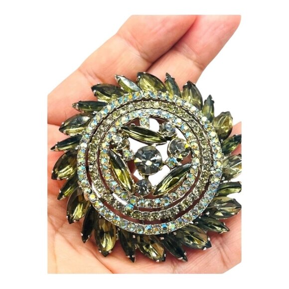 Vintage Rhinestone Pinwheel Brooch w/ Marquise-cut Rhinestones Art Deco Pin - Picture 5 of 6